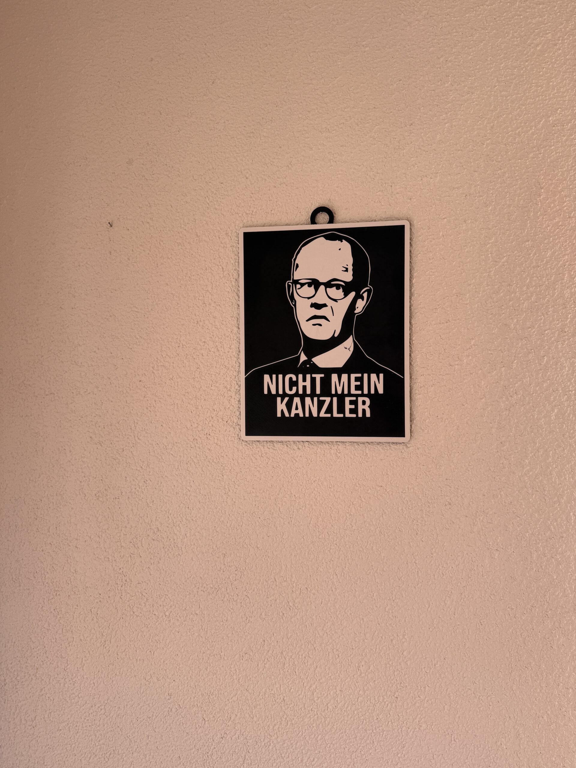 Politisches Statement-Schild „Nicht mein Kanzler“ – 23x18cm ABS-Druck für Patrioten & Meinungsstarke – Bild 3